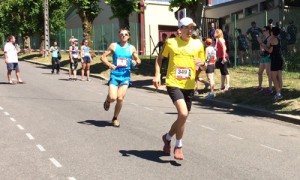 3 - Nico devant Holzerny dans la premiere descente