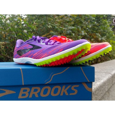 BROOKS Pointes Mach 18...