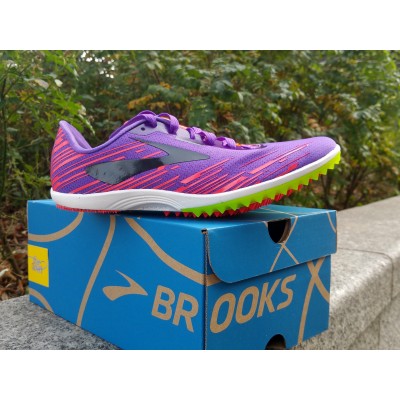 BROOKS Pointes Mach 18...