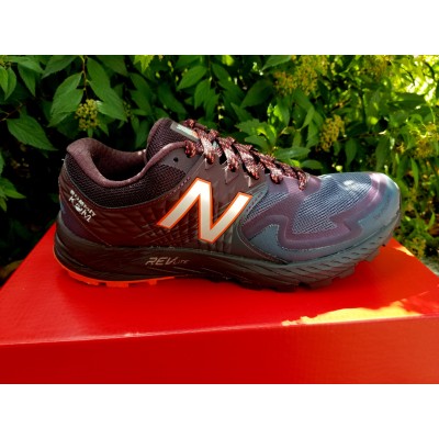 NEW BALANCE Summit K.O.M....