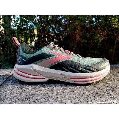 BROOKS Cascadia 16 Femme...