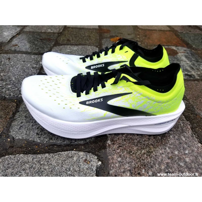 chaussure route et chemin