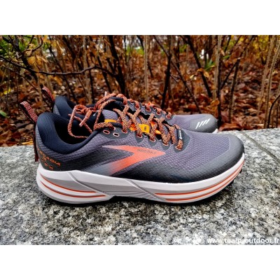 BROOKS Cascadia 16 GTX...