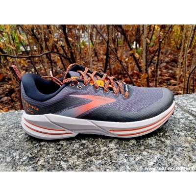 BROOKS Cascadia 16 GTX...