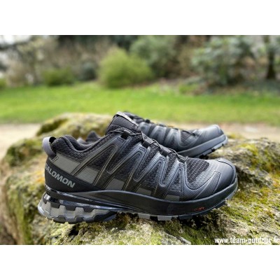 SALOMON XA Pro 3D v8 Homme...