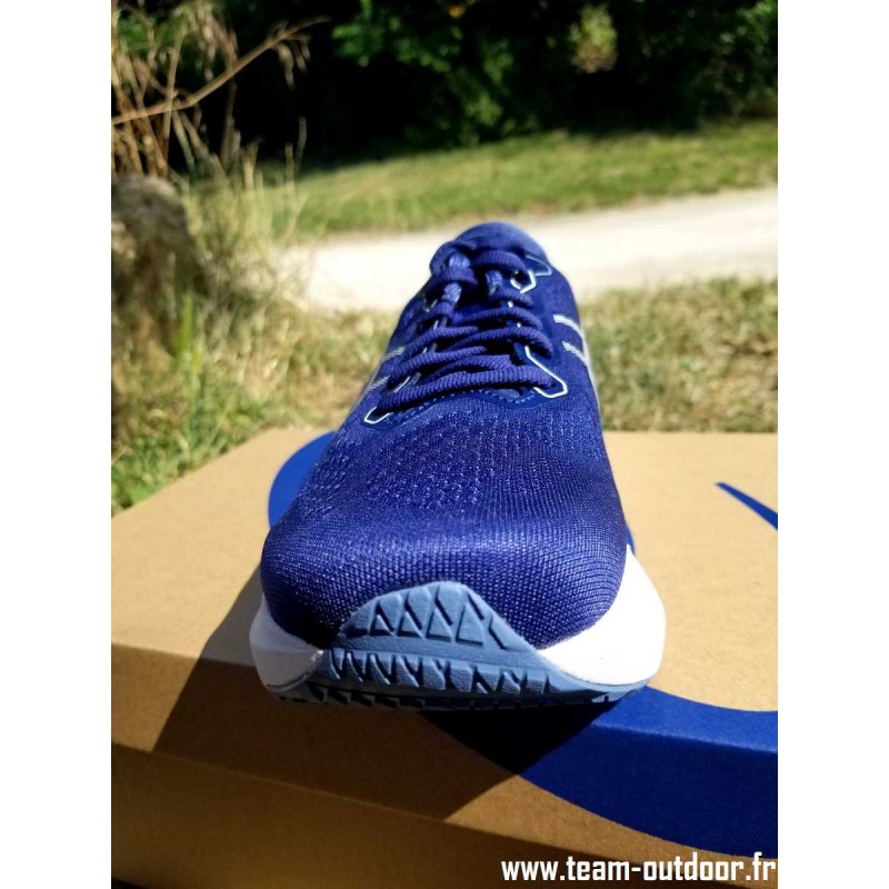 asics universel homme