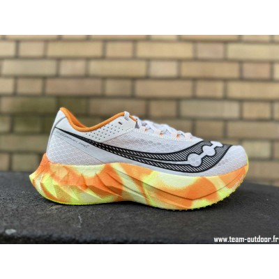 SAUCONY Endorphin Pro 4...