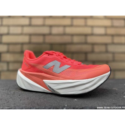 NEW BALANCE FuelCell Rebel...