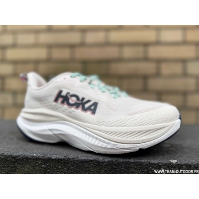 HOKA Skyflow Femme rose...