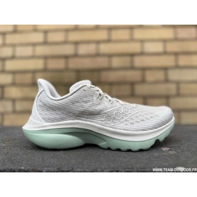 SAUCONY Kinvara 16 Femme...