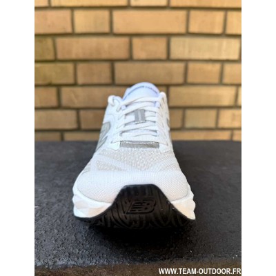 NEW BALANCE FuelCell Rebel...
