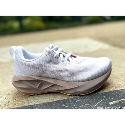 ASICS Novablast 5 Femme...