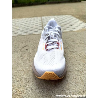 ASICS Novablast 5 Femme...