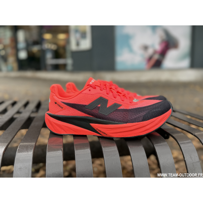 NEW BALANCE FuelCell Rebel...