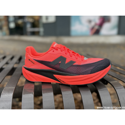 NEW BALANCE FuelCell Rebel...