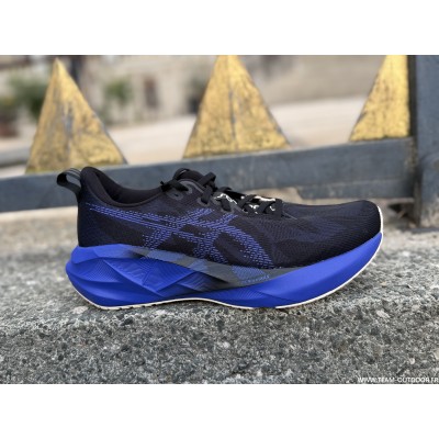 ASICS Novablast 5 Homme...