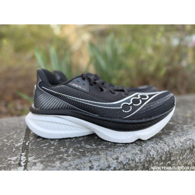 SAUCONY Endorphin Azura...