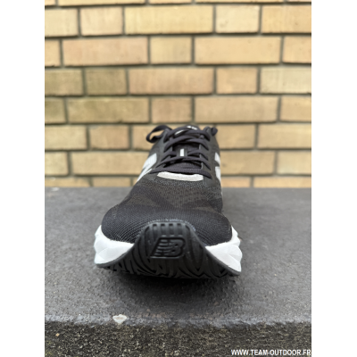 PE26 NEW BALANCE FuelCell...