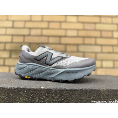 PE26 NEW BALANCE Fresh Foam...