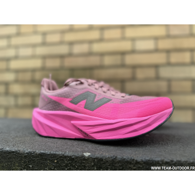 NEW BALANCE FuelCell Rebel...