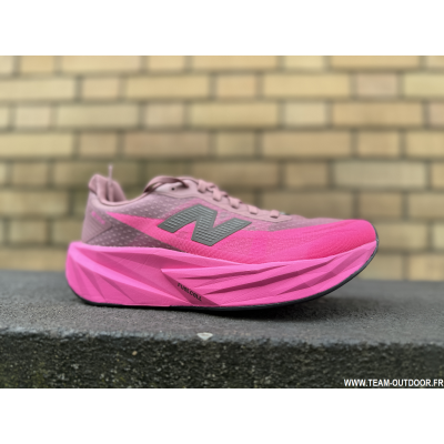 PE26 NEW BALANCE FuelCell...