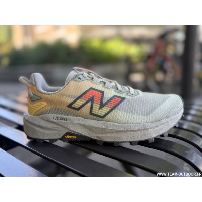 NEW BALANCE FuelCell Rebel...