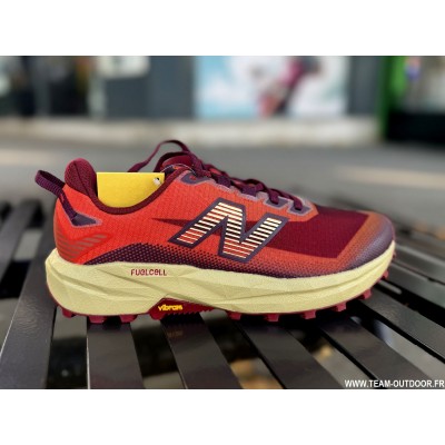 NEW BALANCE FuelCell Rebel...