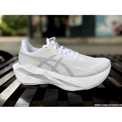 ASICS Novablast 6 Femme...
