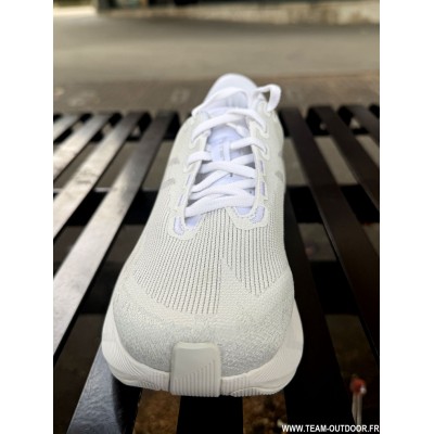 ASICS Novablast 6 Femme...