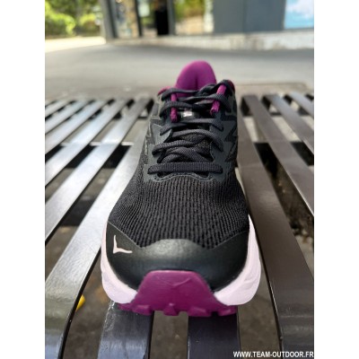 HOKA Challenger 8 Femme...