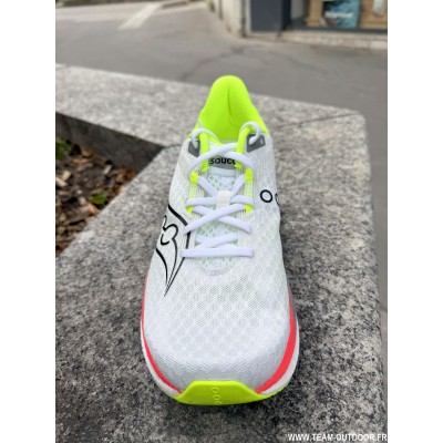 SAUCONY Endorphin Speed 5...