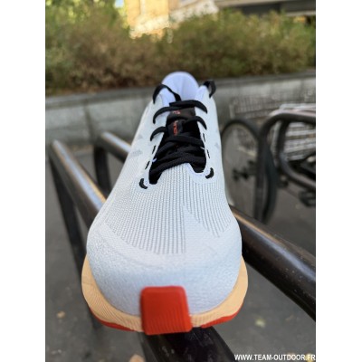 ASICS Novablast 6 Homme...